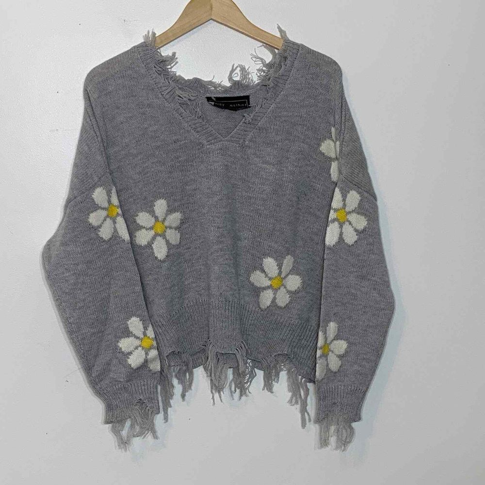 EUC Daisy Print Boho Fringe Sweater